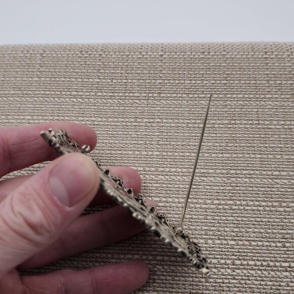 Sterling Silver Large Old Town Village Scene Pin Brooch B369 - Picture 5 of 7